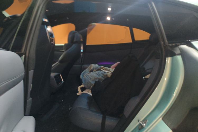 Used Xiaomi Auto YU7 2025 Ultra-Long Range High-Performance All-Wheel-Drive Max Edition
