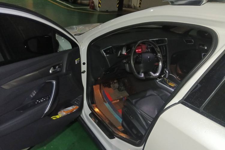 Used DS 6 2014 1.6T Luxury Edition THP160