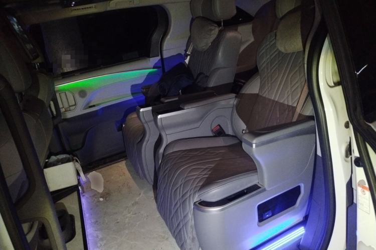 Used Toyota Granvia 2024 2.5L Hybrid Comfort Edition Left Rear Seat