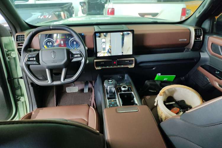 Used JMC DaDao 2023 Fly-Jiang 2.3T Diesel Automatic 4x4 Extreme Edition
