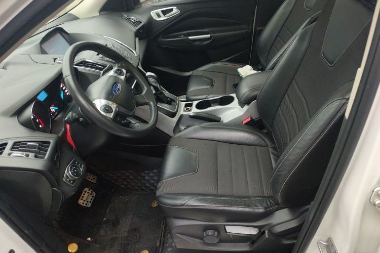 Used Ford Kuga 2013 1.6L GTDi Two-Wheel-Drive Trend Model Left Front Seat