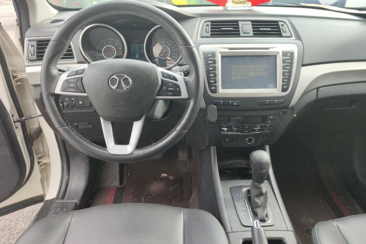 Used BAIC Senova X65 2015 2.0T Automatic Elite Model

