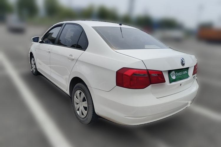 Used Volkswagen Jetta 2015 Value Edition 1.6L Manual Fashionable Style
