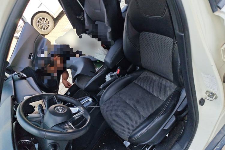 Used Nissan Kicks 2018 1.5L CVT Smart Connect Deluxe Edition
