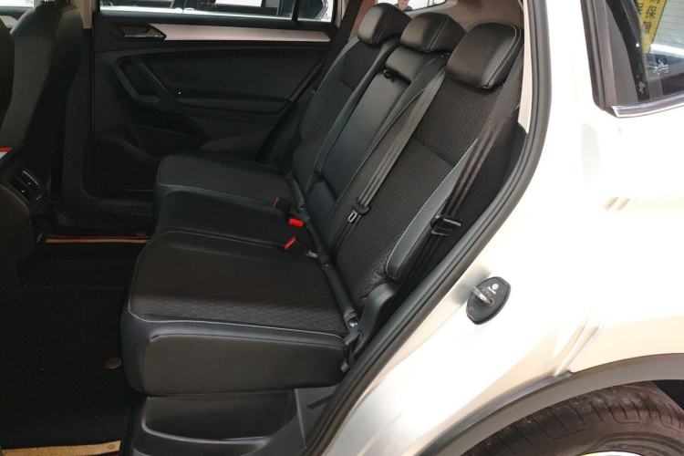 Used Volkswagen Tiguan L 2020 330TSI Automatic Two-Wheel Drive Luxury Edition China VI Standard