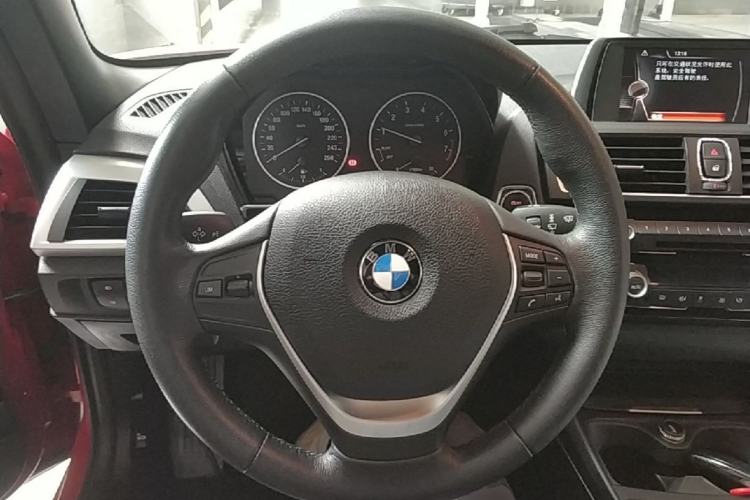 Used BMW 2 Series 2015 218i Convertible Coupe Steering Wheel