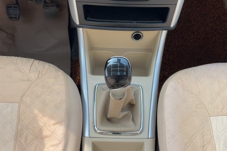 Used BAIC Senova D20 2015 Hatchback 1.5L Manual Leshang Version
