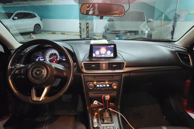 Used Mazda 3 Axela 2017 Hatchback 2.0L Automatic Luxury Model Emission Standard China V Center Console