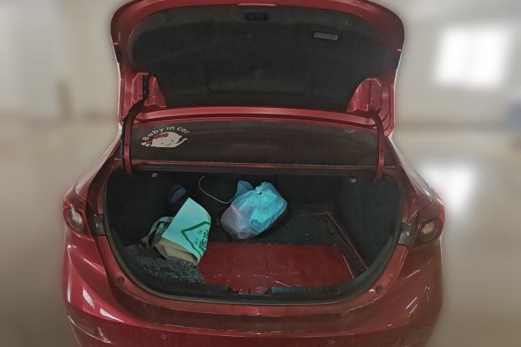 Used Mazda Mazda 3 Axela 2016 Sedan 1.5L Automatic Luxury Model