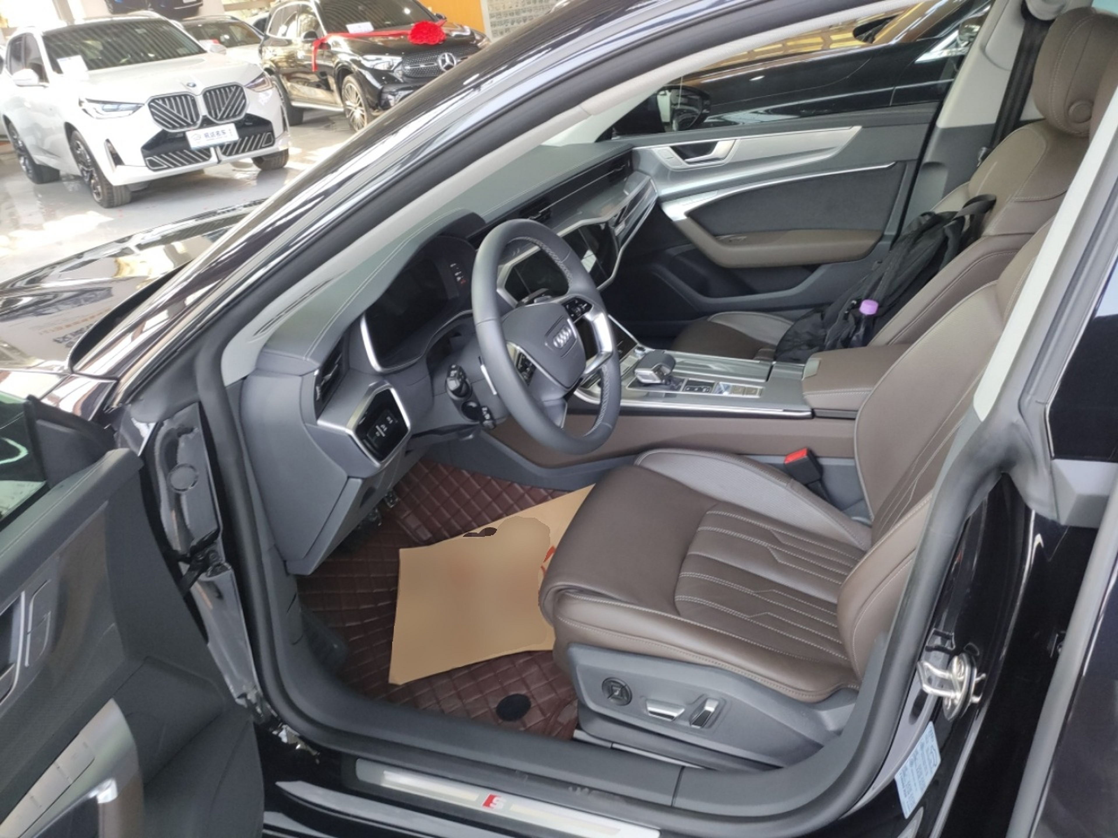 المقاعد الأمامية داخل السيارة