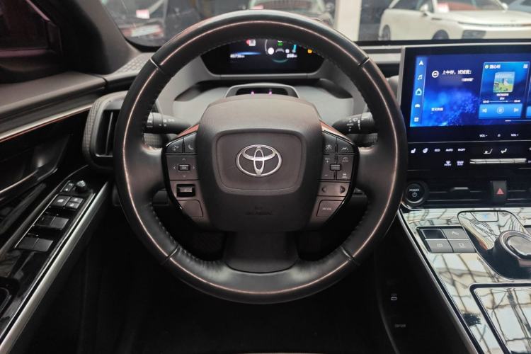 Used Toyota FAW bZ4X 2022 Two-Wheel Drive Long-Range PRO Version
