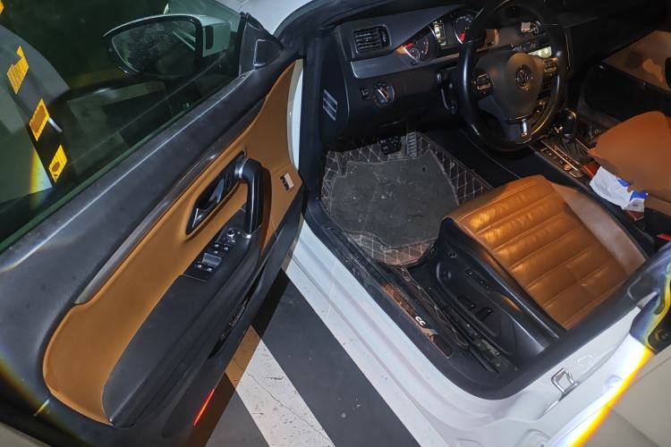 Used Volkswagen FAW-Volkswagen CC 2015 2.0 TSI Ultimate Model Driver Seat