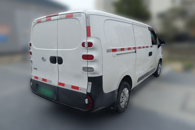 Used SAIC MAXUS Dana V1 2025 V1+ Short Wheelbase Low-Roof Cargo Version (42 kWh)