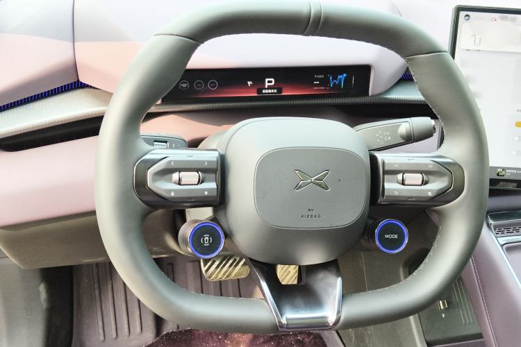 Used XPeng P7 2025 Model—702 Long Range Ultra Steering Wheel