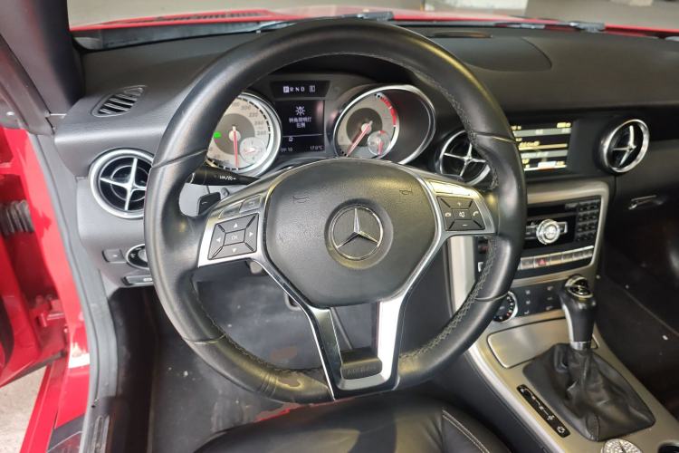 Used Mercedes-Benz SLK-Class 2011 SLK 200 Fashion Model
