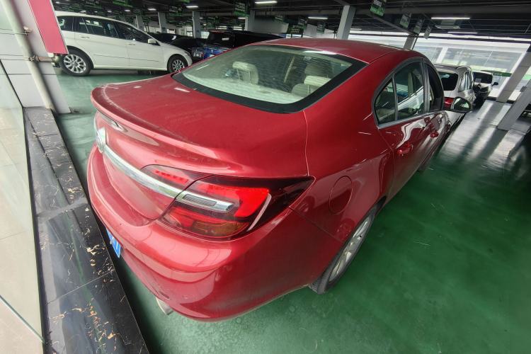 Used Buick Regal 2014 2.0L Leading Fashion Edition Rear Right 45 Deg