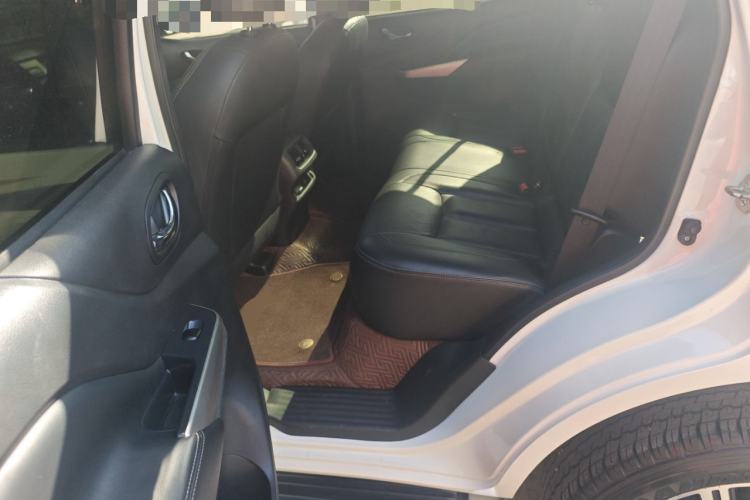 Used Nissan Terra 2020 2.5L XL Upper Automatic Two-Wheel Drive Luxury Edition
