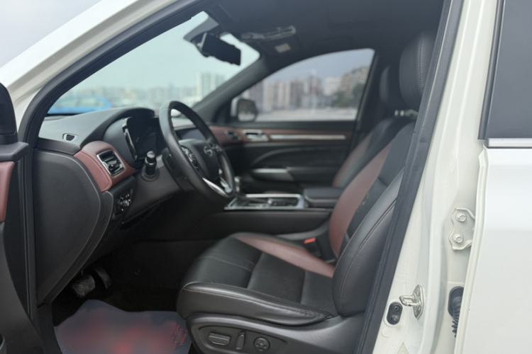 Used GAC Trumpchi GS8 2020 GS8S 390T Two-Wheel Drive Luxury Smart Connectivity Version Interior 3