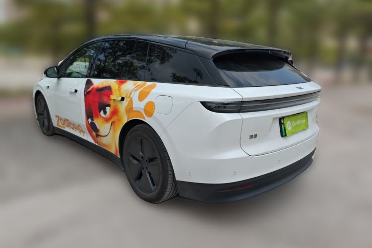 Used Li Auto i6 2025 Model Two-Wheel-Drive Standard Type
