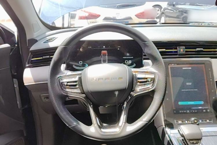 Used Roewe RX5 2023 PLUS 330TGI Automatic Trendsetting Smart Edition
