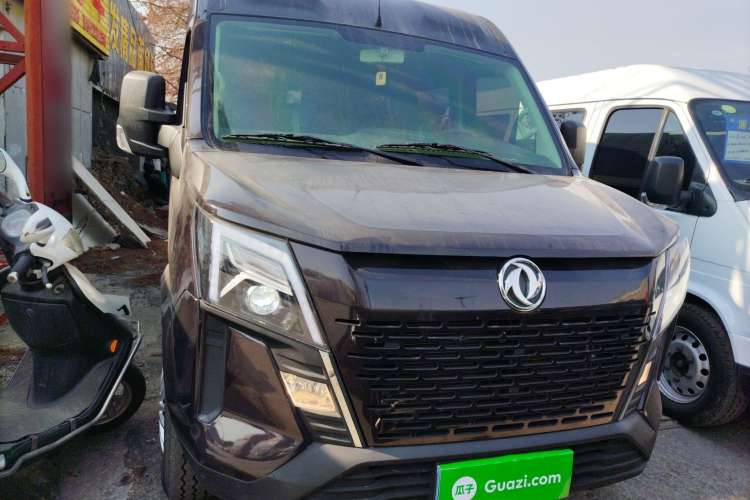 Used Dongfeng Yufeng Yufeng 2023 V9+ 2.0T Automatic Front-Wheel-Drive Short Wheelbase Mid-Roof Design—5/6-Seater
