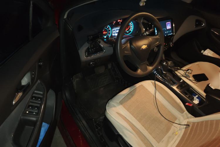 Used Chevrolet Cruze 2018 320 Automatic Pioneer Sunroof Edition