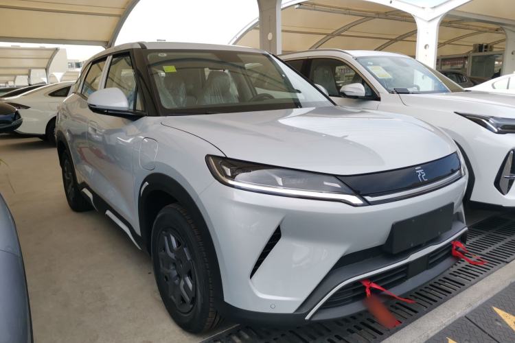 Used BYD Yuan UP 2025 Model 301KM Leading Version Exterior 1