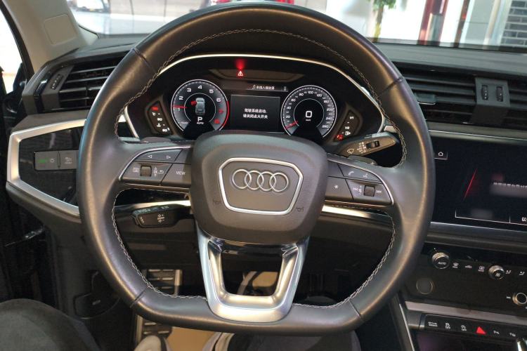 Used Audi Q3 2023 40 TFSI Fashion Dynamic Model
