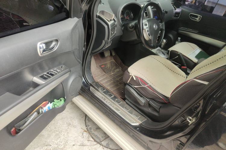 Used Dongfeng Fengdu MX6 2015 2.0L CVT Two-Wheel Drive Excellence Edition