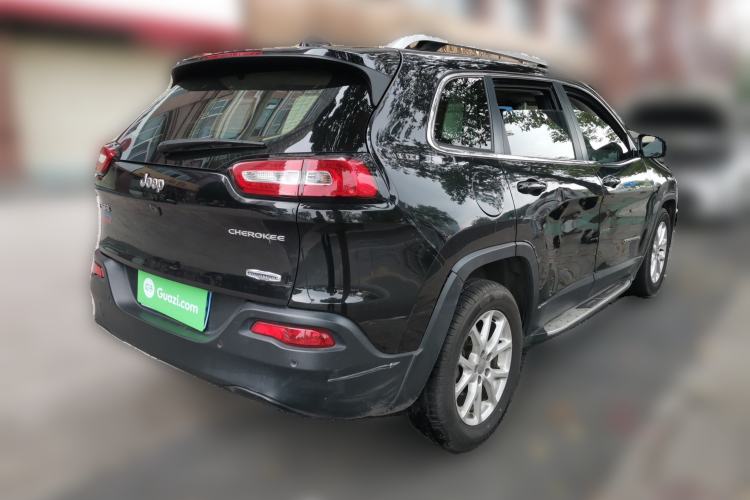 Used Jeep Cherokee 2017 2.0L Superior Edition