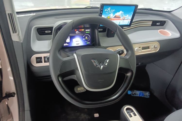 Used Wuling Hongguang MINIEV 2021 Macaron Premium Model – Lithium Iron Phosphate Steering Wheel