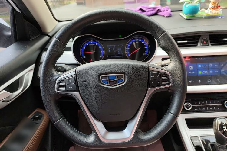 Used Geely Auto Vision 2019 Upgraded Model 1.5L CVT Luxury Version China VI Standard Steering Wheel