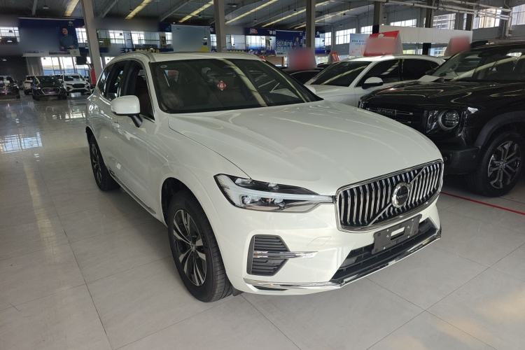 Used Volvo XC60 2025 B5 4x4 Smart Luxury Edition
