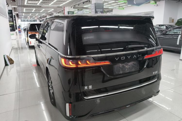 Used VOYAH Dream 2025 EV Four-Wheel Drive Flagship Kunpeng Edition
