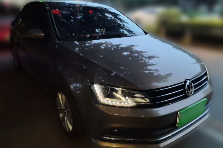 Used Volkswagen Sagitar 2015 230TSI Manual Comfort Version