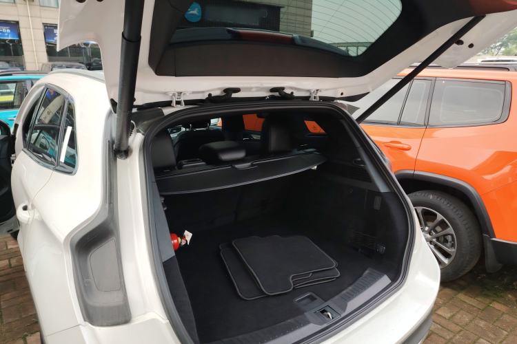 Used Lincoln MKC 2017 2.0T Two-Wheel Drive Deluxe Edition
