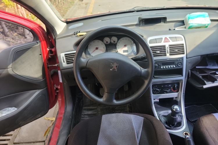 Used Peugeot 307 2010 Hatchback 1.6L Manual Comfort Edition