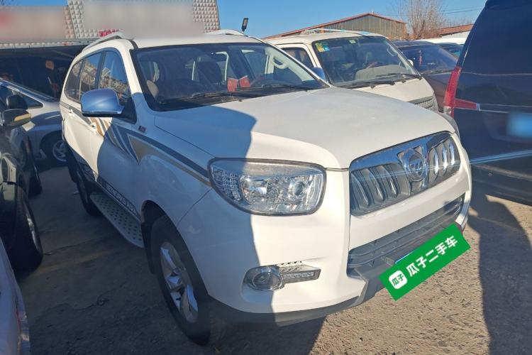 Used Foton Savana 2017 2.8T Automatic 2WD Diesel Luxury 7-Seater
