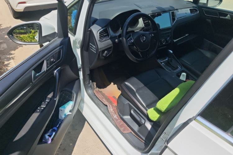 Used Volkswagen Golf Sportsvan 2016 230TSI Automatic Trend Edition
