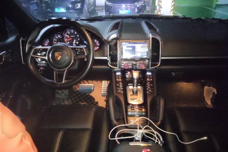 Used Porsche Cayenne 2015 Cayenne 3.0T Center Console