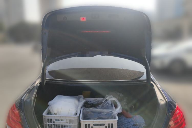 Used Mercedes-Benz E-Class 2016 E 300 L Sporty and Stylish Model
