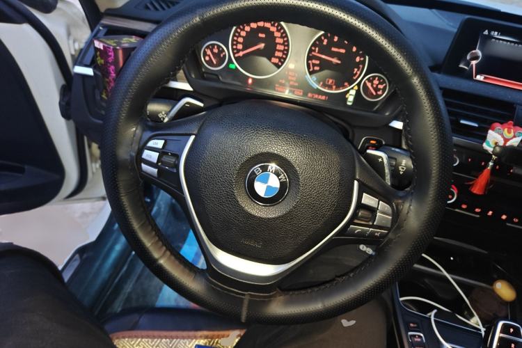 Used BMW 3 Series 2013 320Li Fashion Design Package Steering Wheel