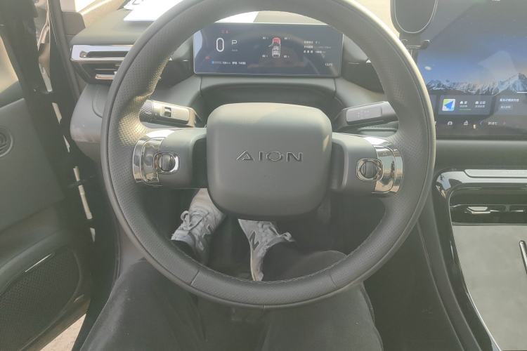 Used AION V 2024 Aion Tyrannosaurus 650 Smart Premium Edition