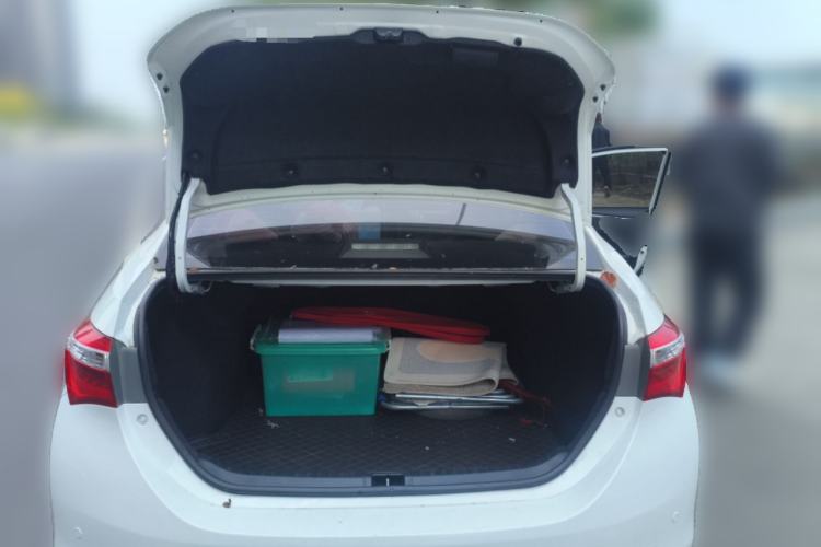 Used Toyota Corolla 2014 1.6L CVT GL-i Leather Edition Trunk