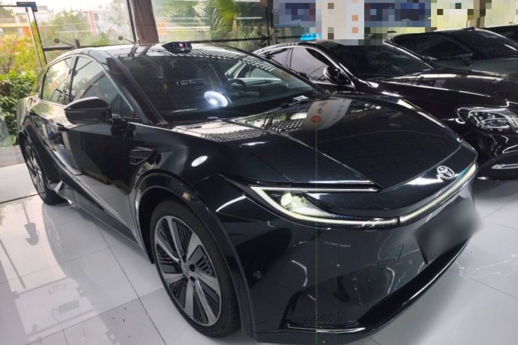 Used Toyota bZ5 2025 Model 550 PRO Smart Driving Edition Front Right 45 Deg