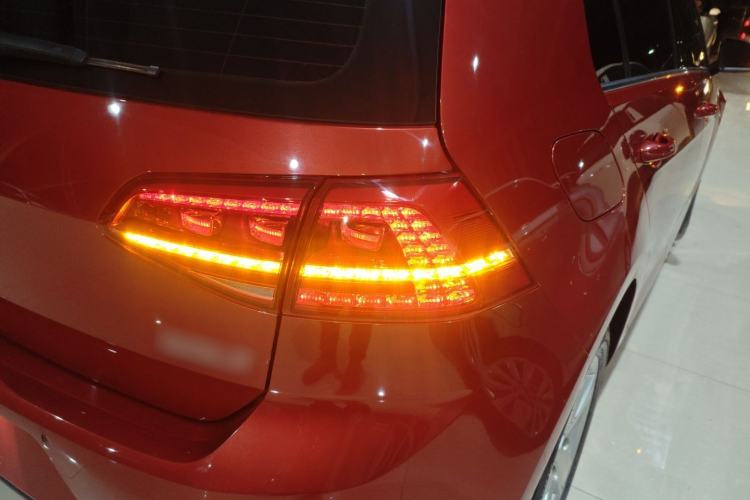 Used Volkswagen Golf 2015 1.6L Automatic Comfort Model Exterior 3