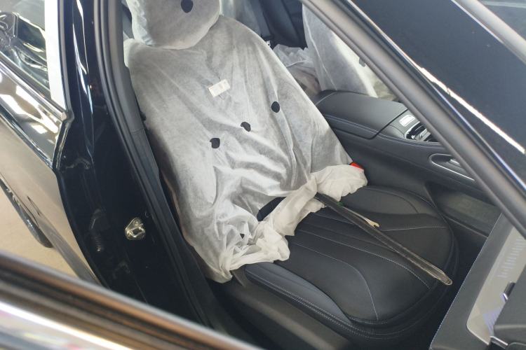 Used Geely Auto Preface 2026 Model Oriental Yao 1.5TD Fuyao Edition Right Front Seat