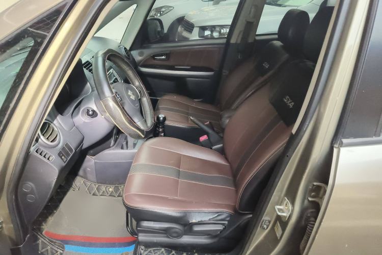 Used Suzuki SX4 2012 1.6L Manual Ruiqi Model
