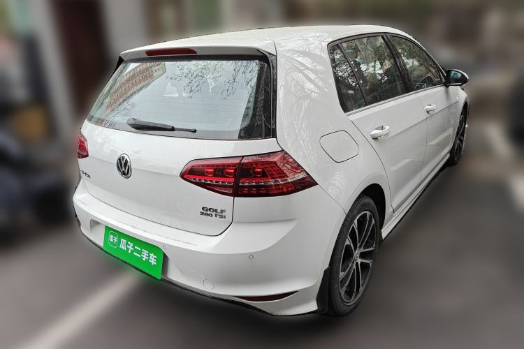 Used Volkswagen Golf 2016 1.4TSI Automatic R-Line
