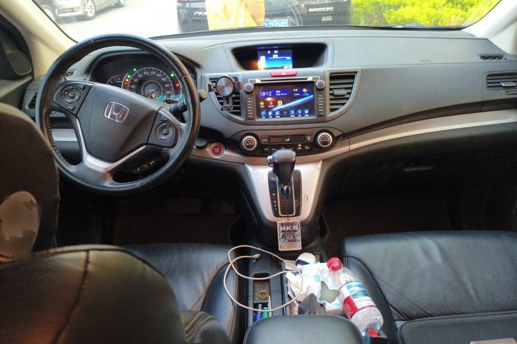 Used Honda CR-V 2013 2.4L four-wheel drive luxury version Center Console
